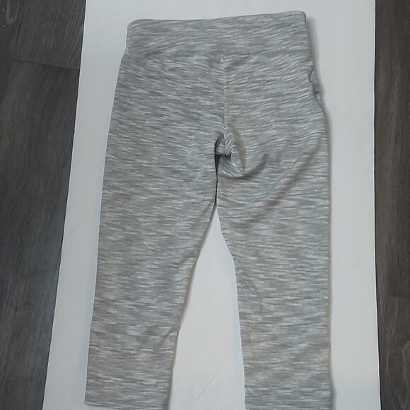 Danskin Grey/White Capri Legging S Exercise Athleisure Activewear Cozycore Comfy - Picture 4 of 11